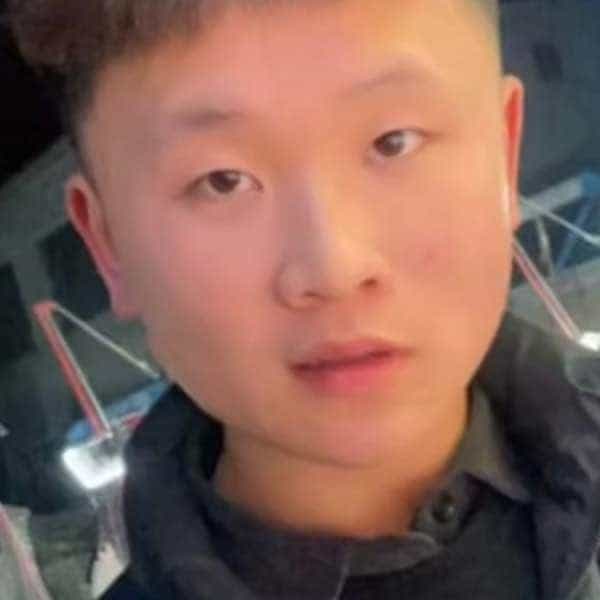22岁岁河南单身帅哥 - 楚雄吉缘网