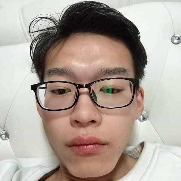23岁岁河南单身帅哥 - 楚雄吉缘网